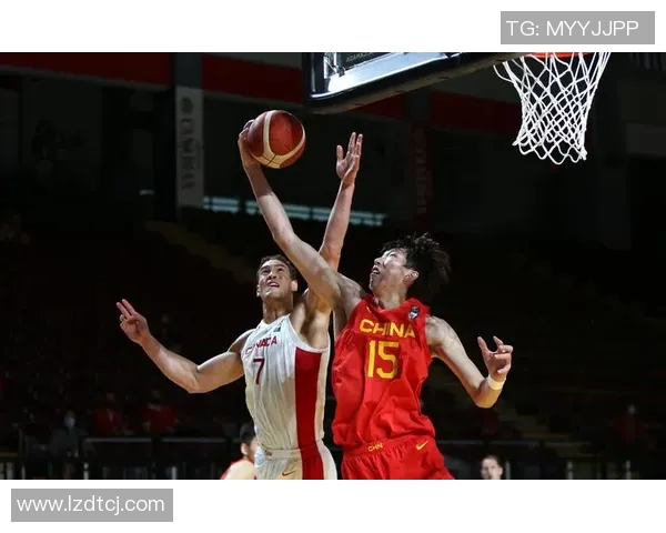中国男篮迎战男丁格尔全力争胜展现团队精神与竞技风采